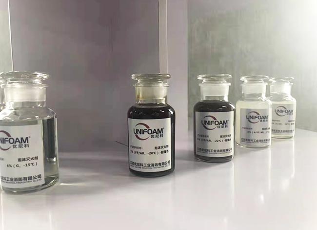 泡沫罐里面的泡沫液体制作原理及保养注意事项